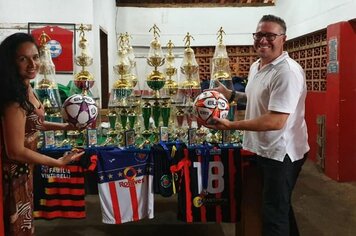 UNIFORMES NOVOS PARA O FUTEBOL