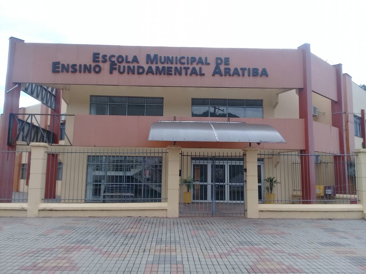 HISTÓRICO DA ESCOLA MUNICIPAL DE ENSINO FUNDAMENTAL ARATIBA