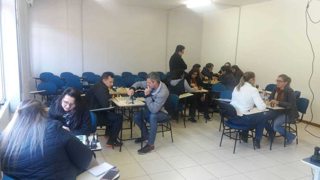 Oficina de Xadrez traz para a prática a habilidade do autoconhecimento e da organização mental.