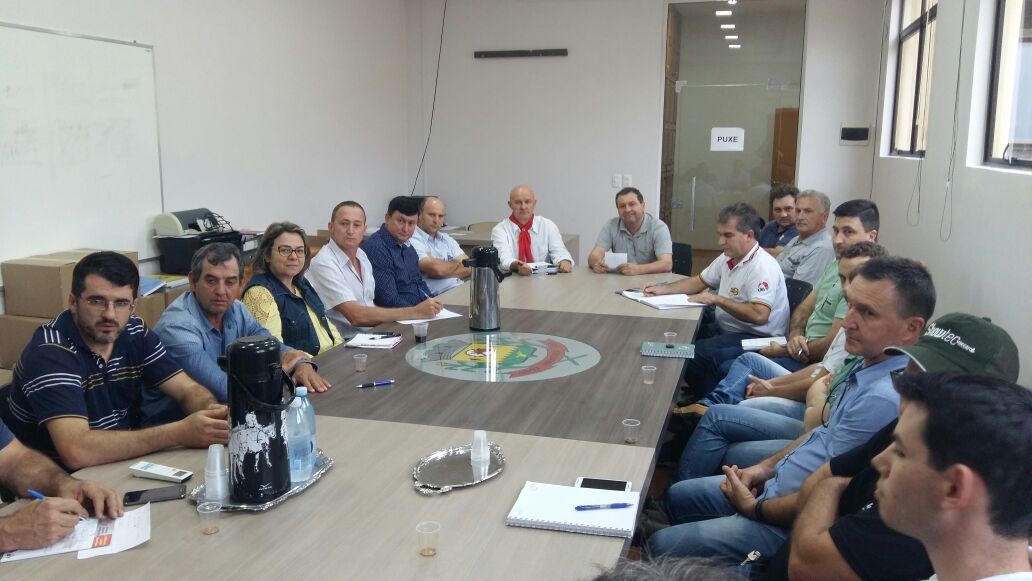 Prefeito Granzotto e demais Autoridades Regionais debatem a Suinocultura.