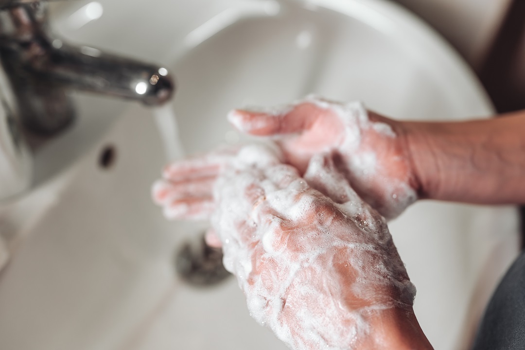 COMO SE PREVENIR CONTRA O VÍRUS?