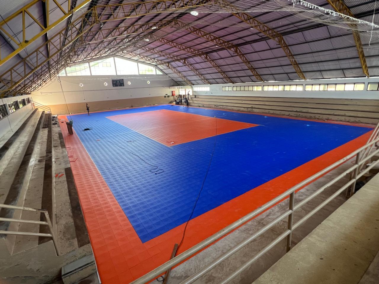 Reformas no ginásio de esportes