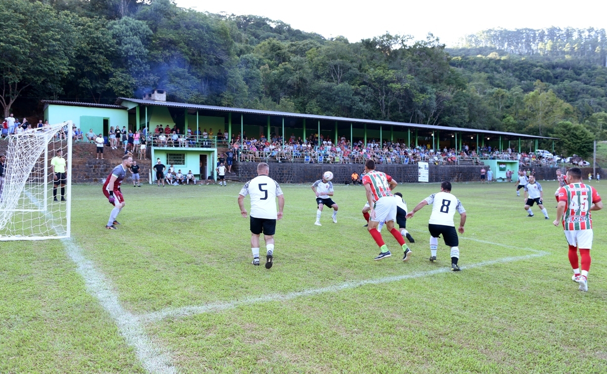Conhecidos os campeões do Municipal de Futebol Sete de Aratiba