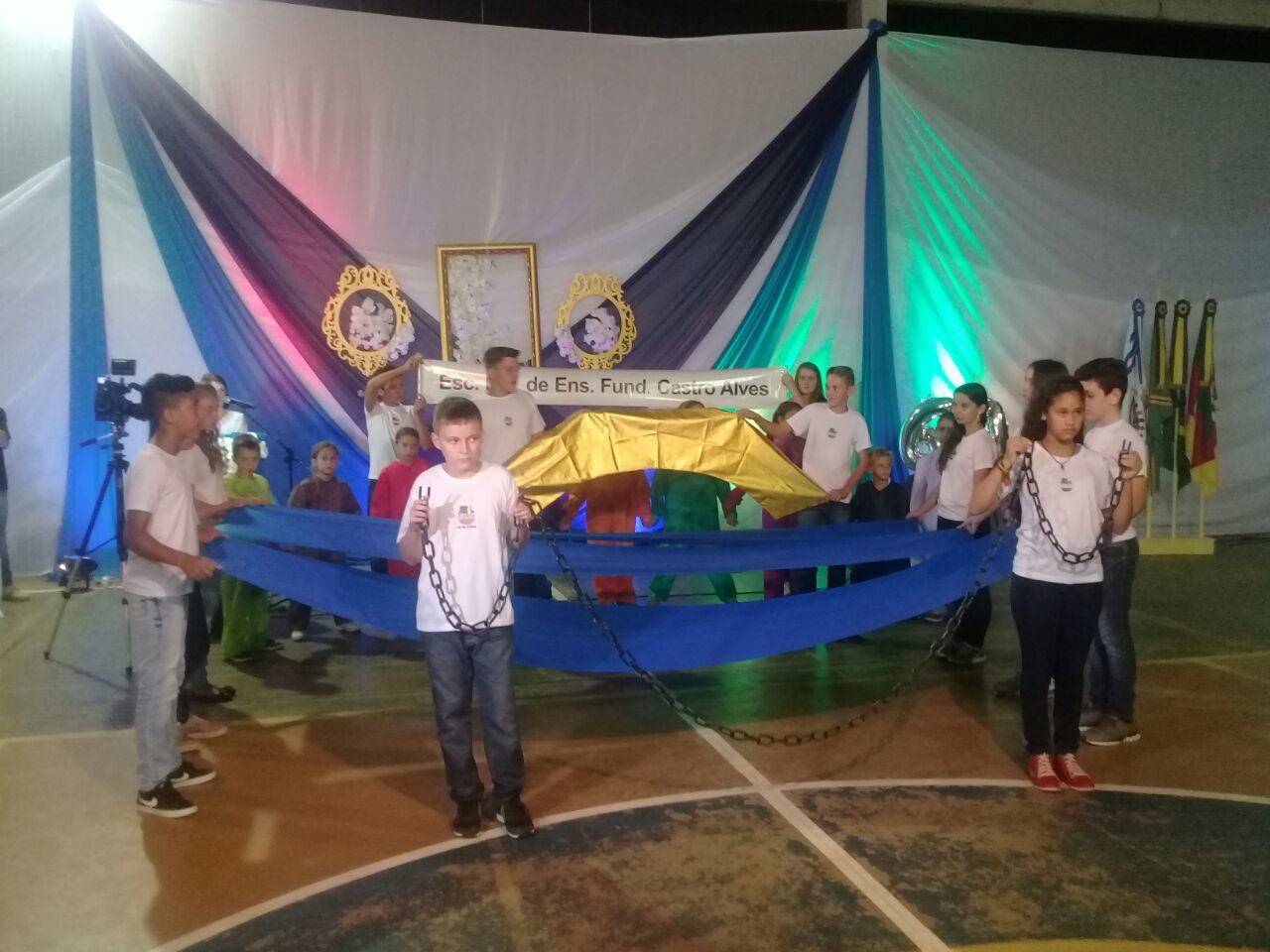 Escola Estadual de Ensino Fundamental Castro Alves de Três Barras completa 60 anos.
